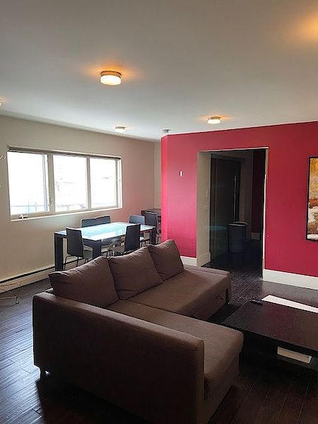 Calgary 1 bedroom Apartment for rent. Property photo: 402568-3