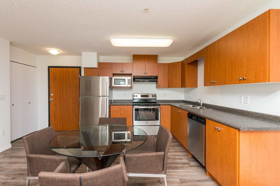 Edmonton 2 bedrooms Apartment for rent. Property photo: 403340-1