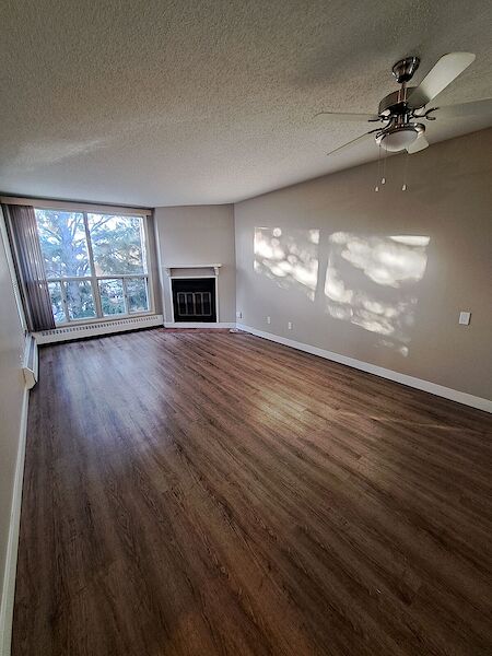 Calgary 2 bedrooms Apartment for rent. Property photo: 403871-2