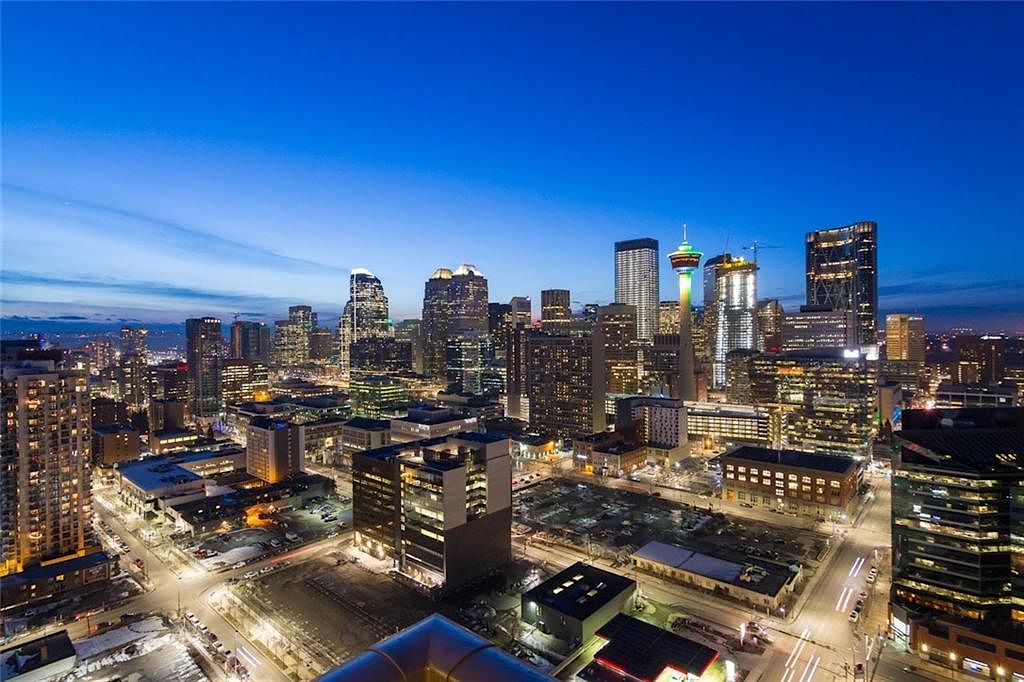 Calgary 2 bedrooms Condo Unit for rent. Property photo: 405259-1