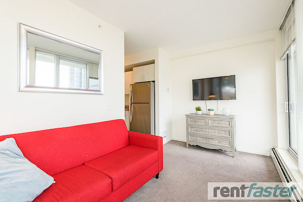 Calgary 1 bedroom Condo Unit for rent. Property photo: 407447-3