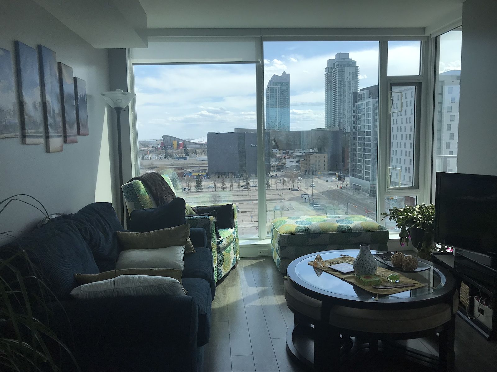 Calgary 2 bedrooms Apartment for rent. Property photo: 410011-1