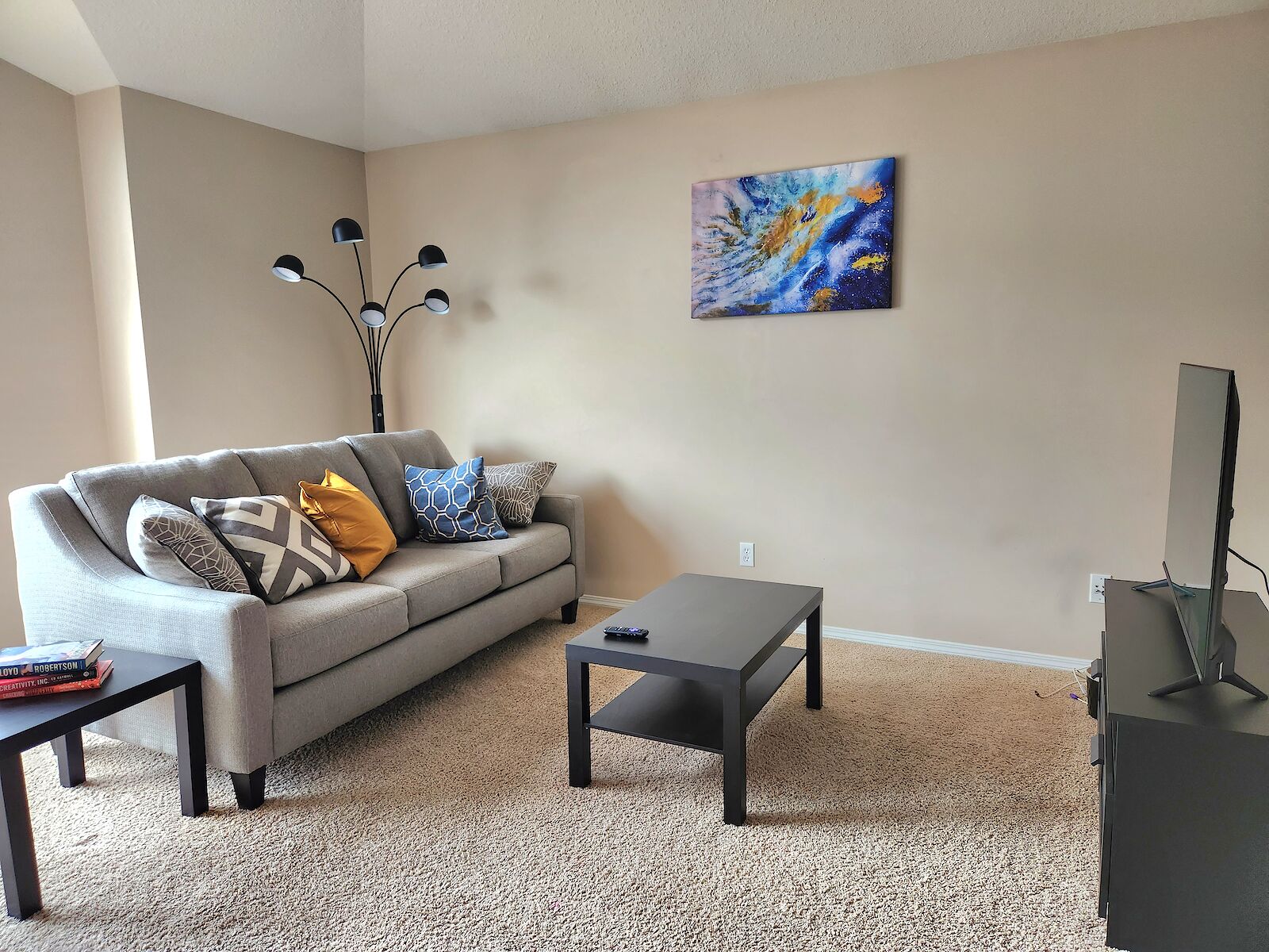 Calgary 2 bedrooms Condo Unit for rent. Property photo: 414626-1