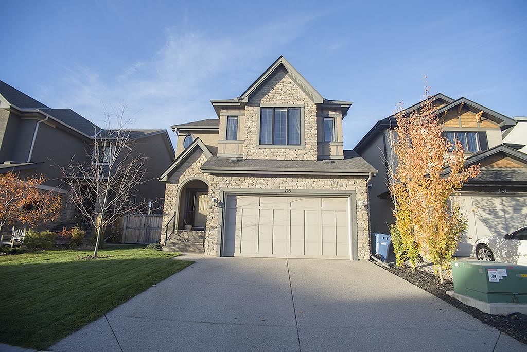 Calgary 4 + Den bedrooms House for rent. Property photo: 423246-1