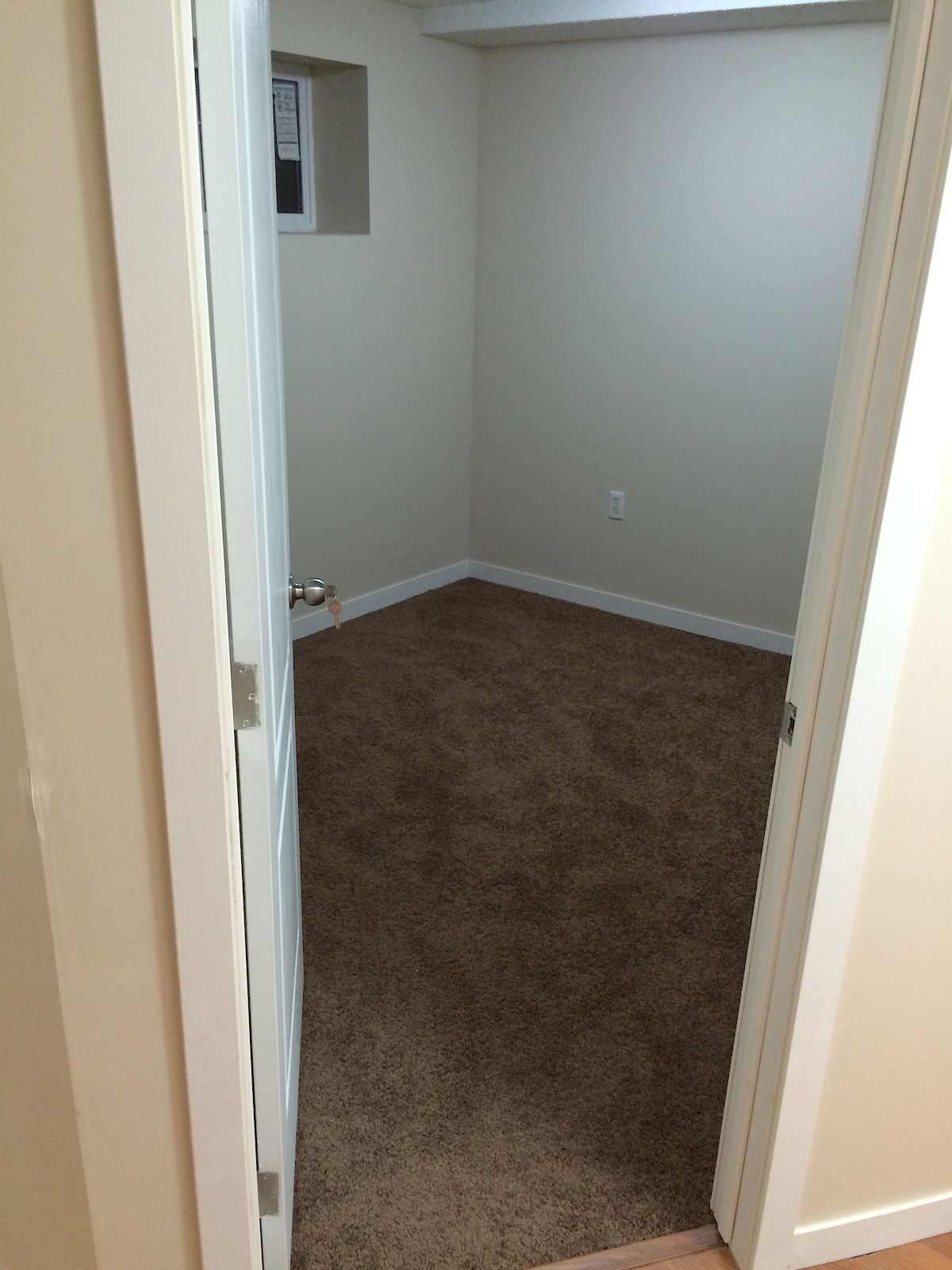 Calgary Basement For Rent Saddle Ridge Cozy 1 Bedroom Basement Apartment Id 425125 Rentfaster Ca