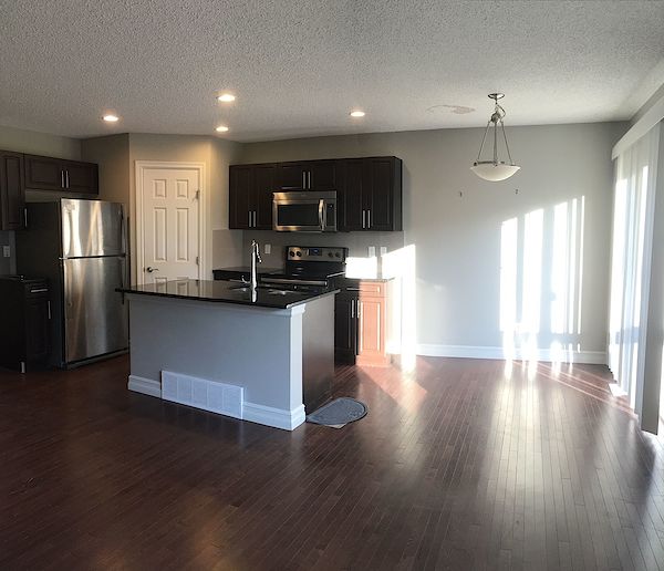 Edmonton 3 bedrooms House for rent. Property photo: 427404-2