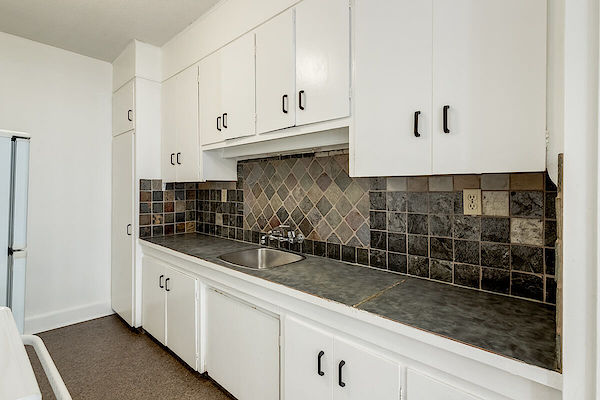 Calgary 1 bedrooms Apartment for rent. Property photo: 428303-2