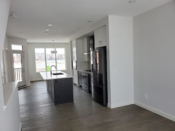 Calgary 3 + Den bedrooms Townhouse for rent. Property photo: 430267-2