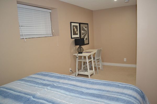 Calgary 2 bedrooms Room For Rent for rent. Property photo: 437254-2
