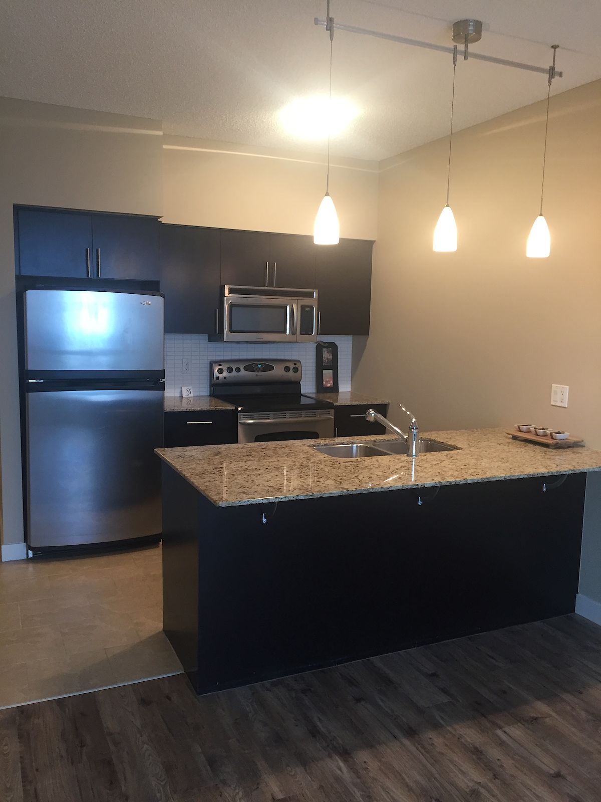 Calgary Condo Unit For Rent Haysboro Beautiful skyline view, 1 bdrm