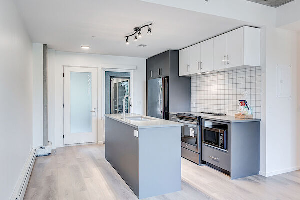 Calgary 1 bedroom Apartment for rent. Property photo: 437507-2