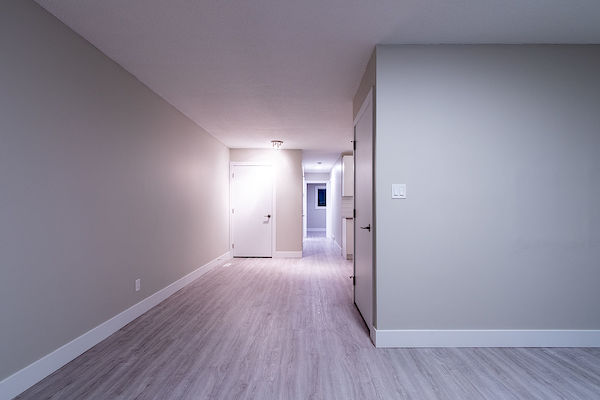 Edmonton 2 bedrooms Main Floor for rent. Property photo: 438328-2