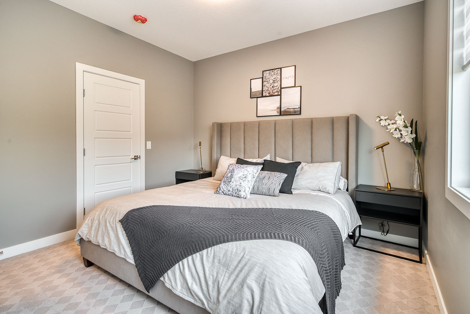 Calgary 2 + Den bedrooms Townhouse for rent. Property photo: 439257-1