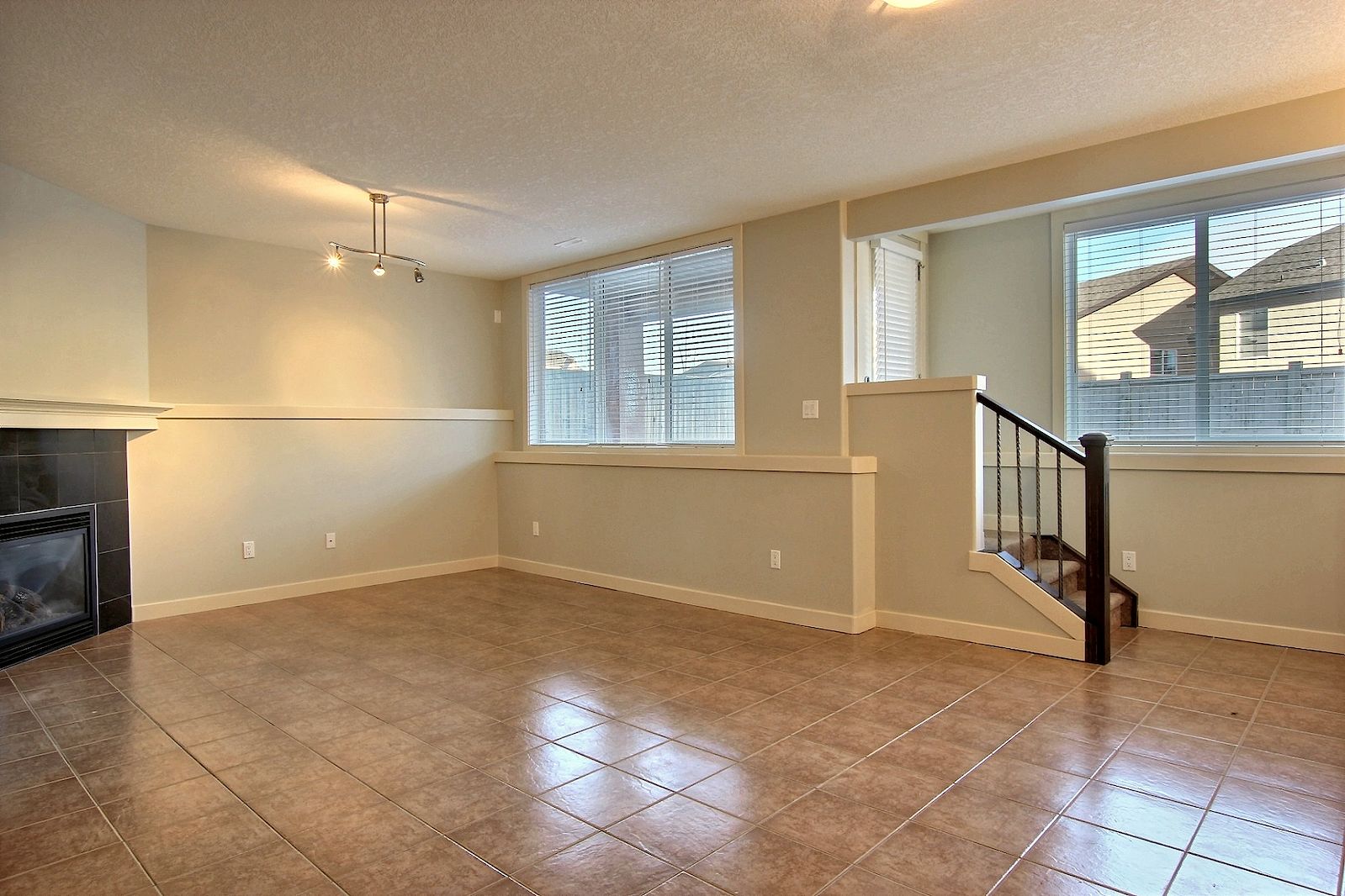 Calgary 2 bedrooms Basement for rent. Property photo: 44028-1