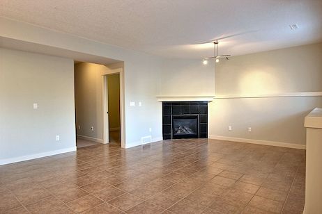 Calgary 2 bedrooms Basement for rent. Property photo: 44028-3