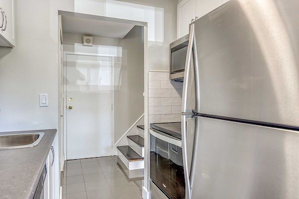 Kingston 2 bedrooms Apartment for rent. Property photo: 441350-3