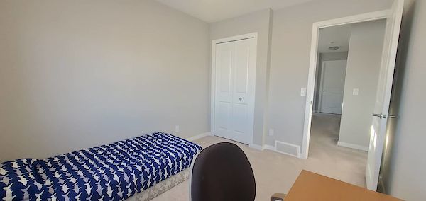 Calgary 2 bedrooms Room For Rent for rent. Property photo: 441827-3
