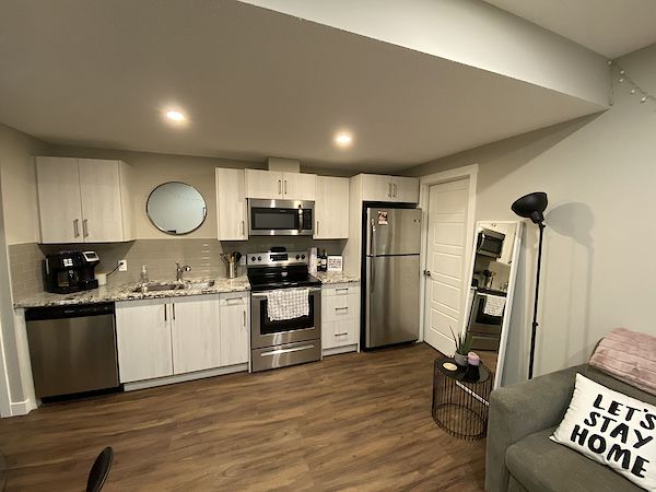 Calgary 1 bedroom Basement for rent. Property photo: 443386-2