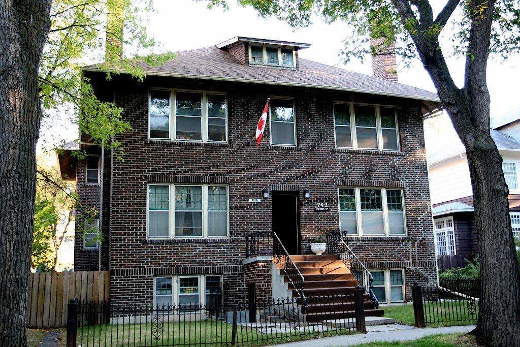 Winnipeg Apartment For Rent | Fort Garry | Dorchester Apartments
