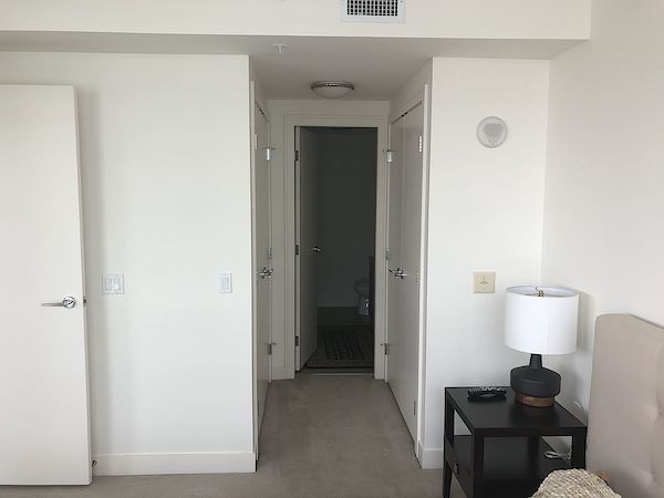Calgary 2 + Den bedrooms Condo Unit for rent. Property photo: 448432-3