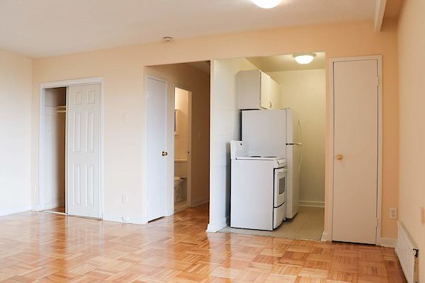 Toronto bachelor bedrooms Apartment for rent. Property photo: 448803-3