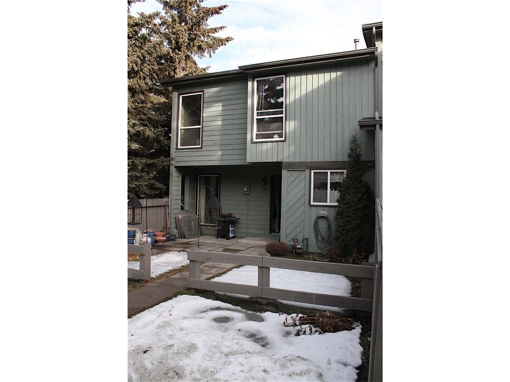 Calgary 3 bedrooms Townhouse for rent. Property photo: 448874-1