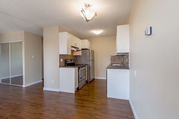 Edmonton Apartment For Rent | Oliver | Great Apartment - Apartments For ...