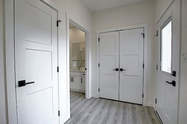 Edmonton 5 bedrooms Duplex for rent. Property photo: 451273-3
