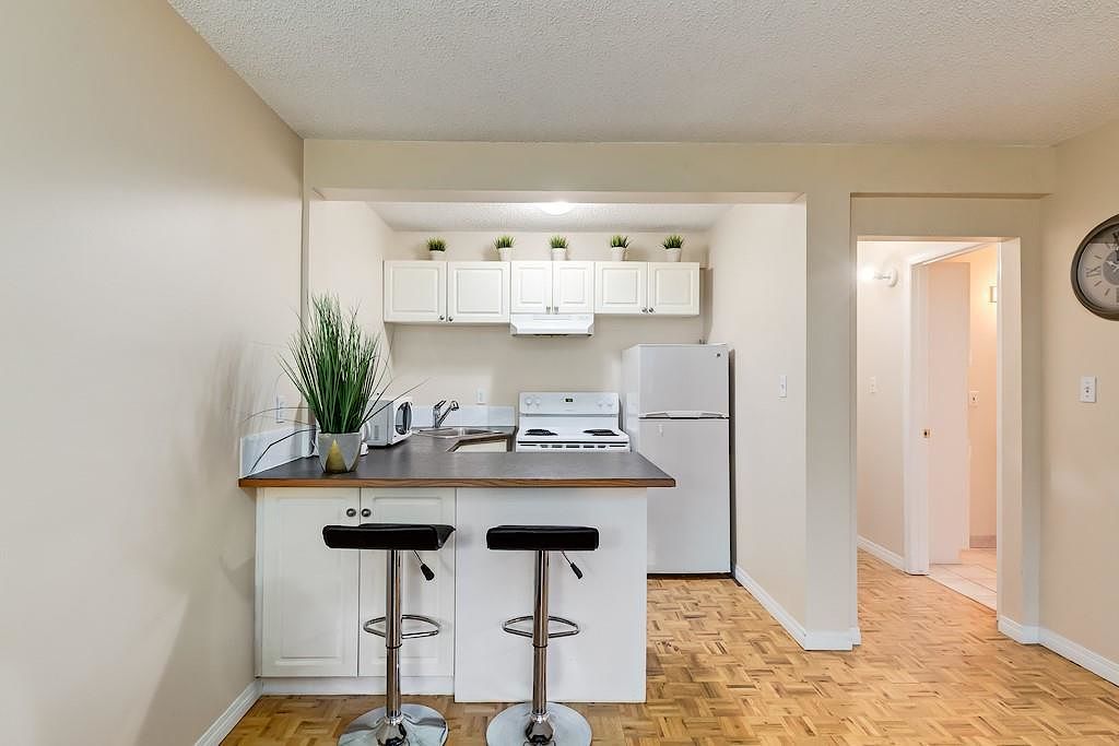 Calgary 1 bedroom Condo Unit for rent. Property photo: 451345-1