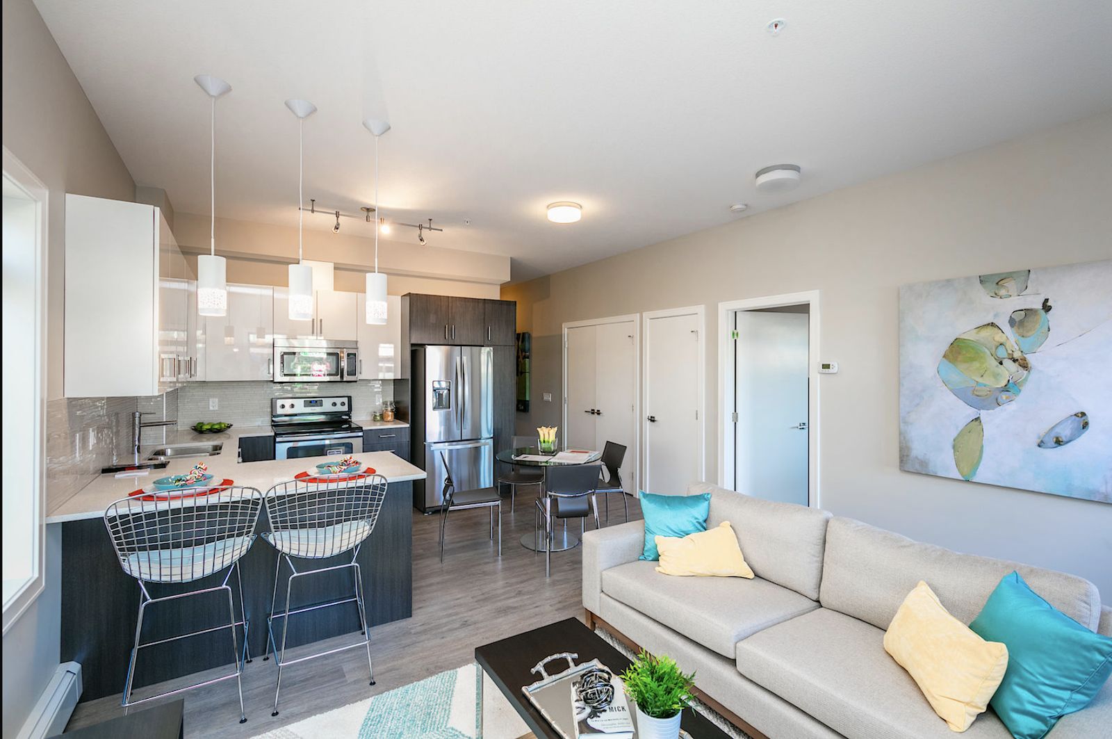 Calgary 1 bedroom Apartment for rent. Property photo: 453887-1