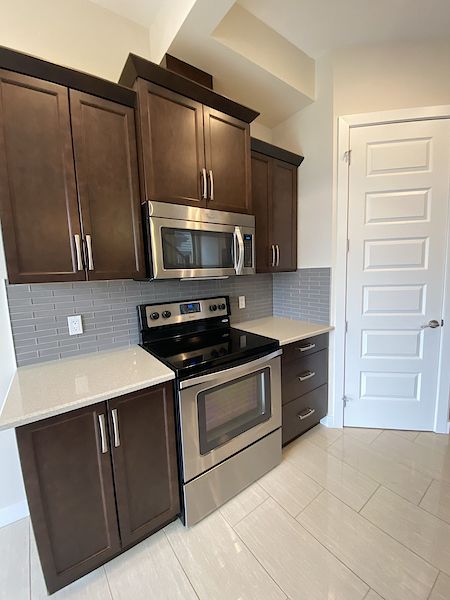 Edmonton 3 bedrooms Duplex for rent. Property photo: 455918-2