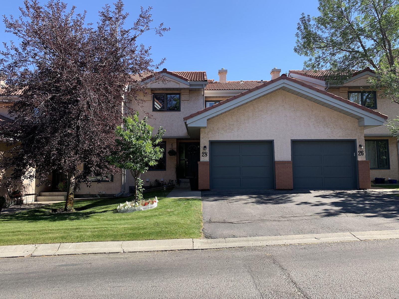 Calgary 2 bedrooms Townhouse for rent. Property photo: 457020-1