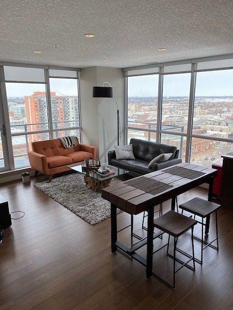 Edmonton 2 bedrooms Condo Unit for rent. Property photo: 458680-1