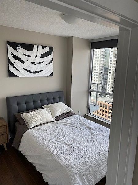 Edmonton 2 bedrooms Condo Unit for rent. Property photo: 458680-2