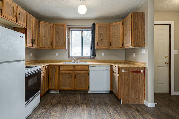 Moose Jaw 3 bedrooms Townhouse for rent. Property photo: 458841-2