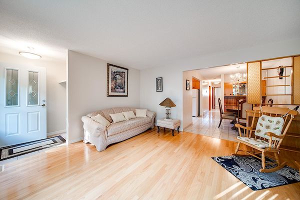 Edmonton 4 bedrooms Duplex for rent. Property photo: 471349-2