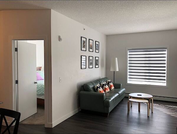 Calgary 2 bedrooms Condo Unit for rent. Property photo: 476666-3