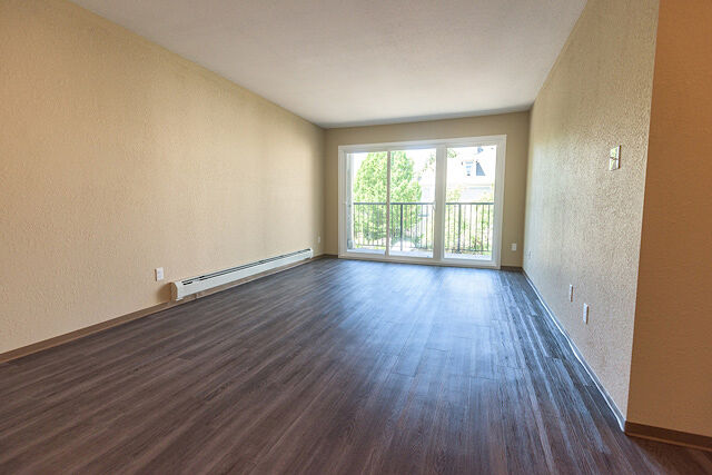Victoria 2 bedrooms Apartment for rent. Property photo: 477832-1