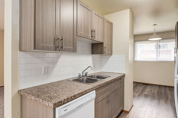 Edmonton 3 bedrooms Apartment for rent. Property photo: 478151-3