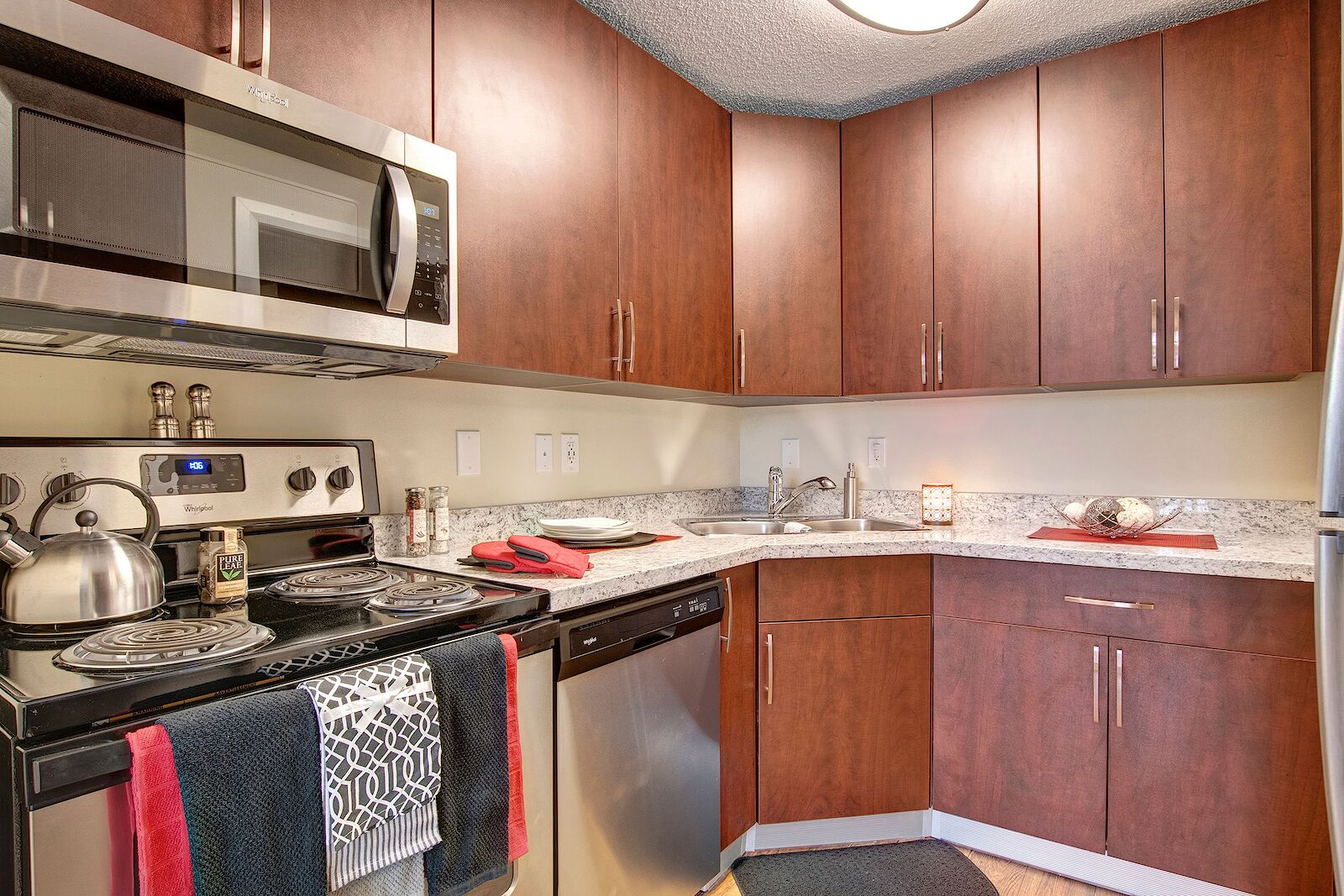 Calgary 2 bedrooms Apartment for rent. Property photo: 479452-1