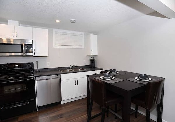 Edmonton 2 bedrooms Apartment for rent. Property photo: 480385-3