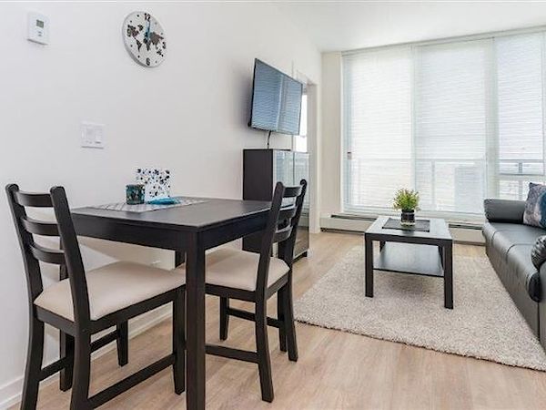 Calgary 2 bedrooms Condo Unit for rent. Property photo: 482260-3