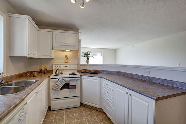 Calgary 2 bedrooms Apartment for rent. Property photo: 482825-2