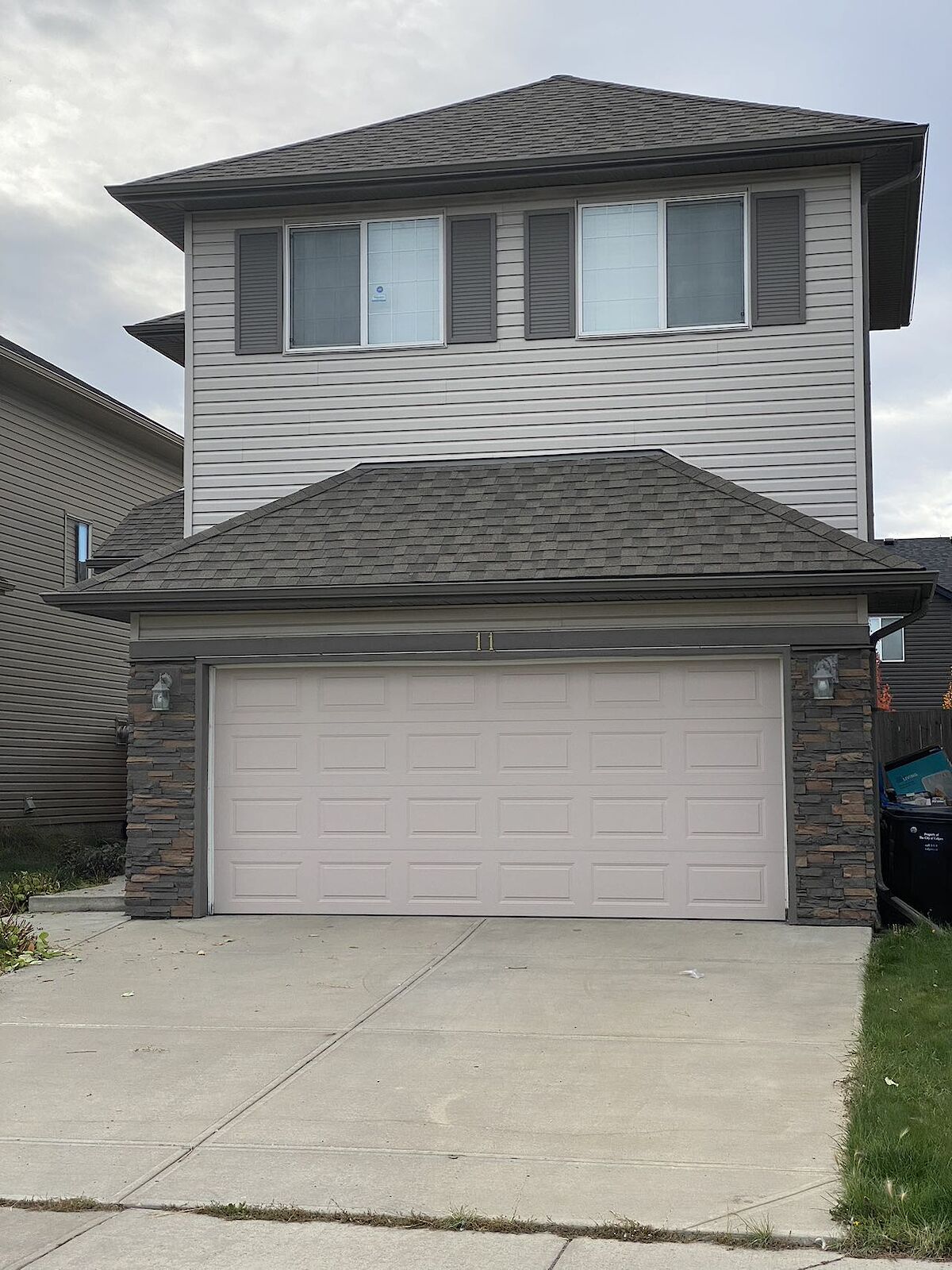 Calgary 3 bedrooms House for rent. Property photo: 484702-1