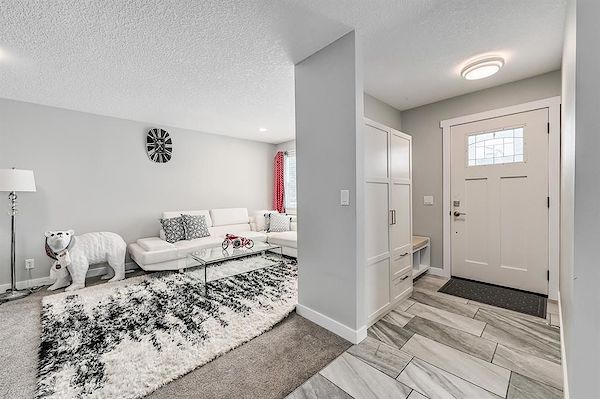 Calgary 3 bedrooms Main Floor for rent. Property photo: 485226-2