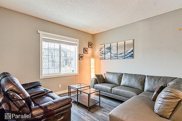 Calgary 2 bedrooms Townhouse for rent. Property photo: 486218-2