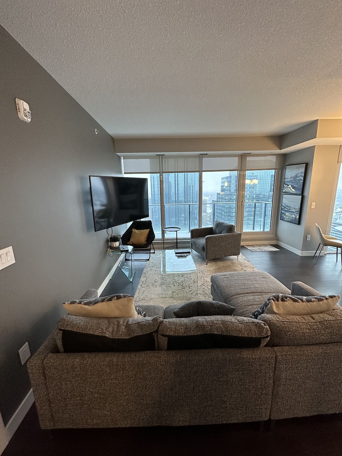 Edmonton 2 bedrooms Condo Unit for rent. Property photo: 489620-1