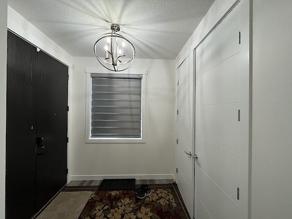Chestermere 4 + Den bedrooms House for rent. Property photo: 491053-2