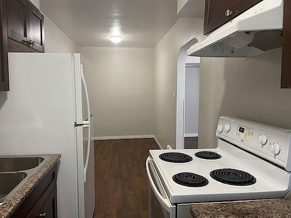 Edmonton 2 bedrooms Apartment for rent. Property photo: 491847-3