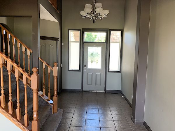 Calgary 4 + Den bedrooms House for rent. Property photo: 495409-3